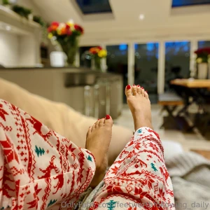 Are they christmas pj bottoms you have on michelle in february err