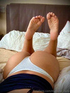 Does your girlfriend send you pictures like this why not