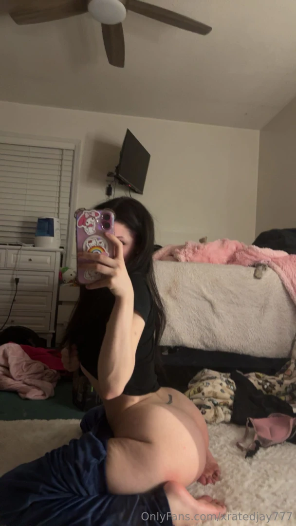 Hey loves i m throwing a deal tonight to show my appreciation for you 