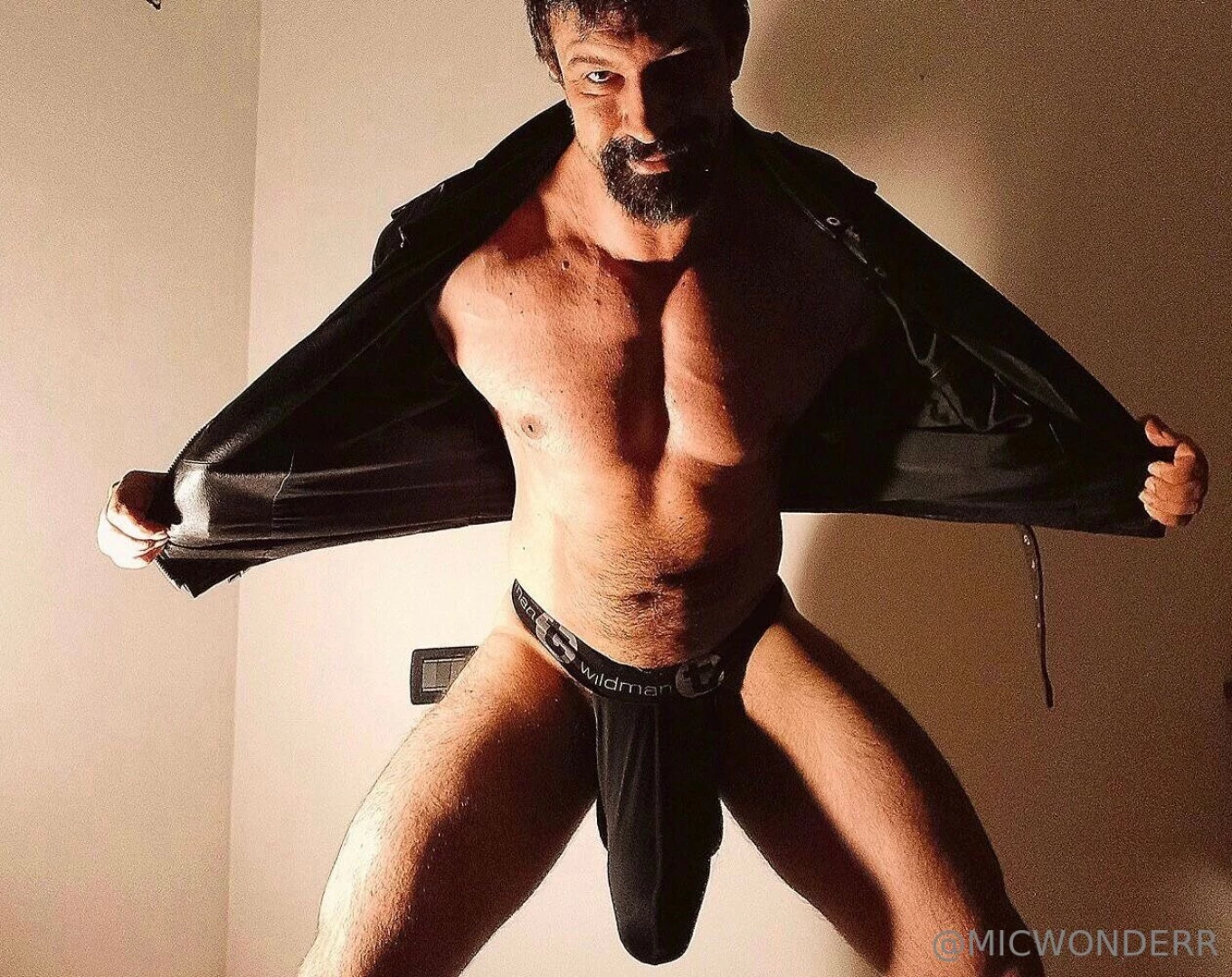 Should i collab with my friend he really has 12 9 inc check out my hot part 120 