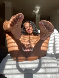 Pussy pretty enough to eat