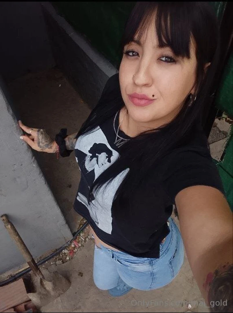 Hi love i m online for u i have prizes and fantasies morolittlebaby 