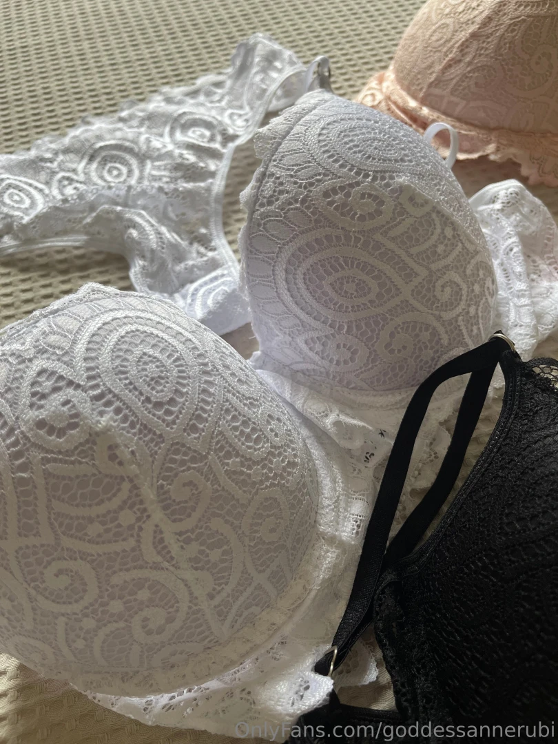 Sweet divine or dark pick one and ask me for custom content part 1 