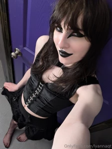 Can someone come hit already i m hornyyyyy part 1