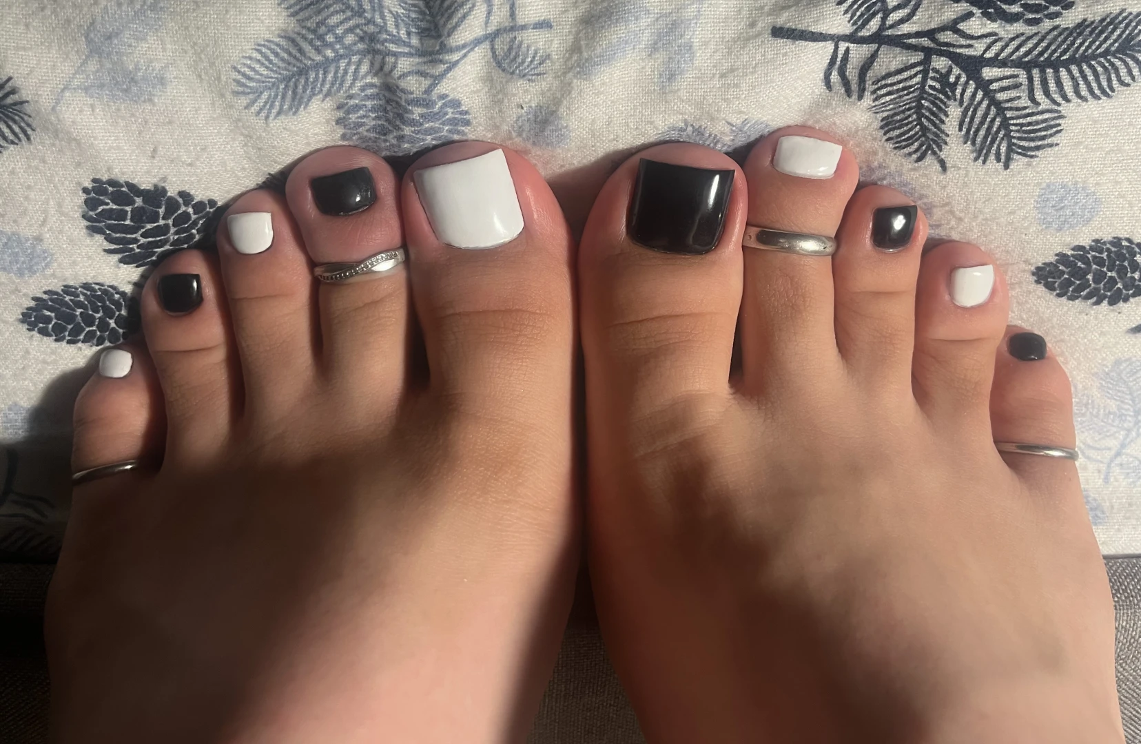New pedi reveal never did anything like this but i love it what do u 