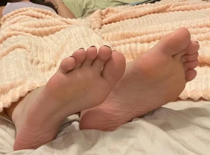 Make sure you vote in the poll joi is in the lead rn