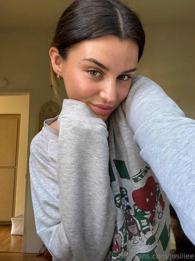 Really just wanna cuddle with you 