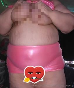 Sometimes i just want you to focus on the thiccness so i have to pixel