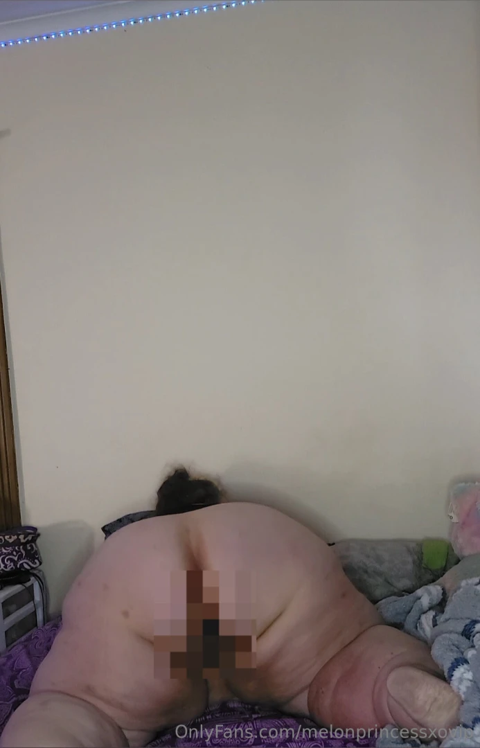 Happy hump day loves this pic shows a little too much so tip to get it 