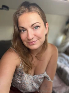 Meine kamera f ngt nur einen teil ein schreib mir und sieh den rest