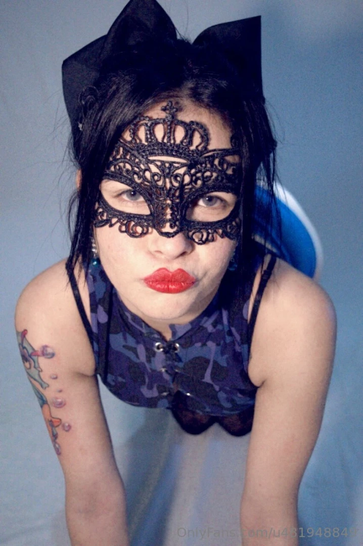 Hello daddy do you like me do you enjoy it would you like me to show 