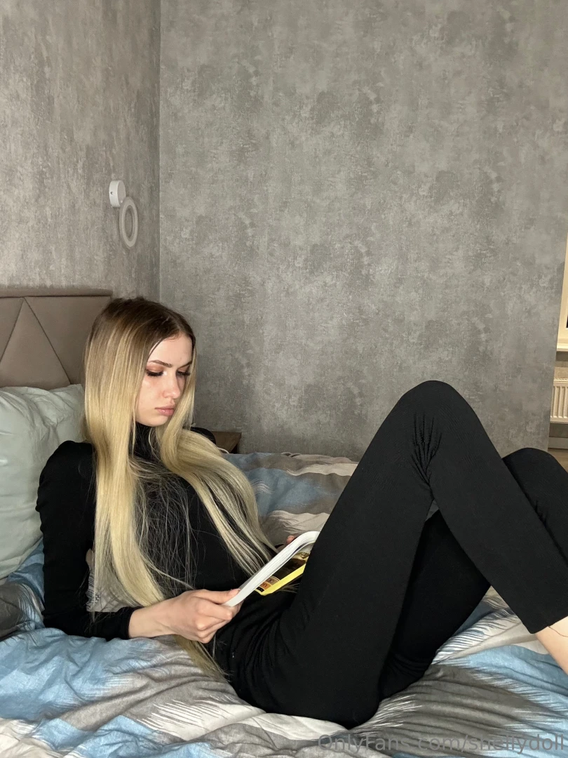 I love reading but my eyes get tired so i wanna sleep fast even if it part 1 