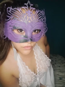 Hello goodnight baby what are you doing shall we play with masks i ll