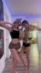 Streaming with iris soon come join us on chaturbate see what really