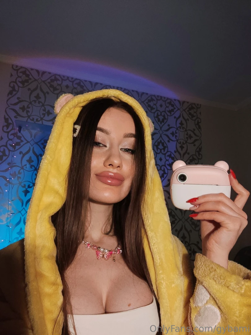 Wanna see more photos 