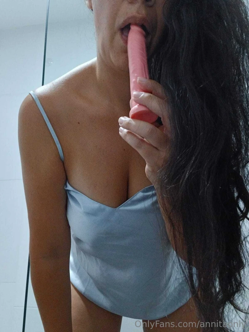 Hey honey i just finished masturbate with my dildo in the shower i 