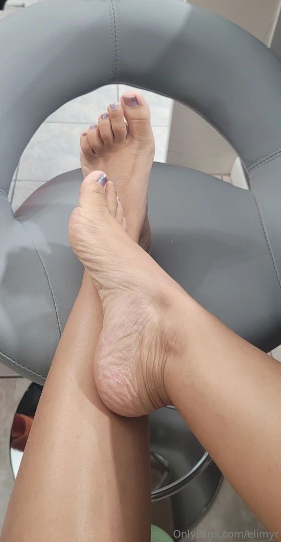 After a long day a relaxing massage wouldn t be a bad idea 