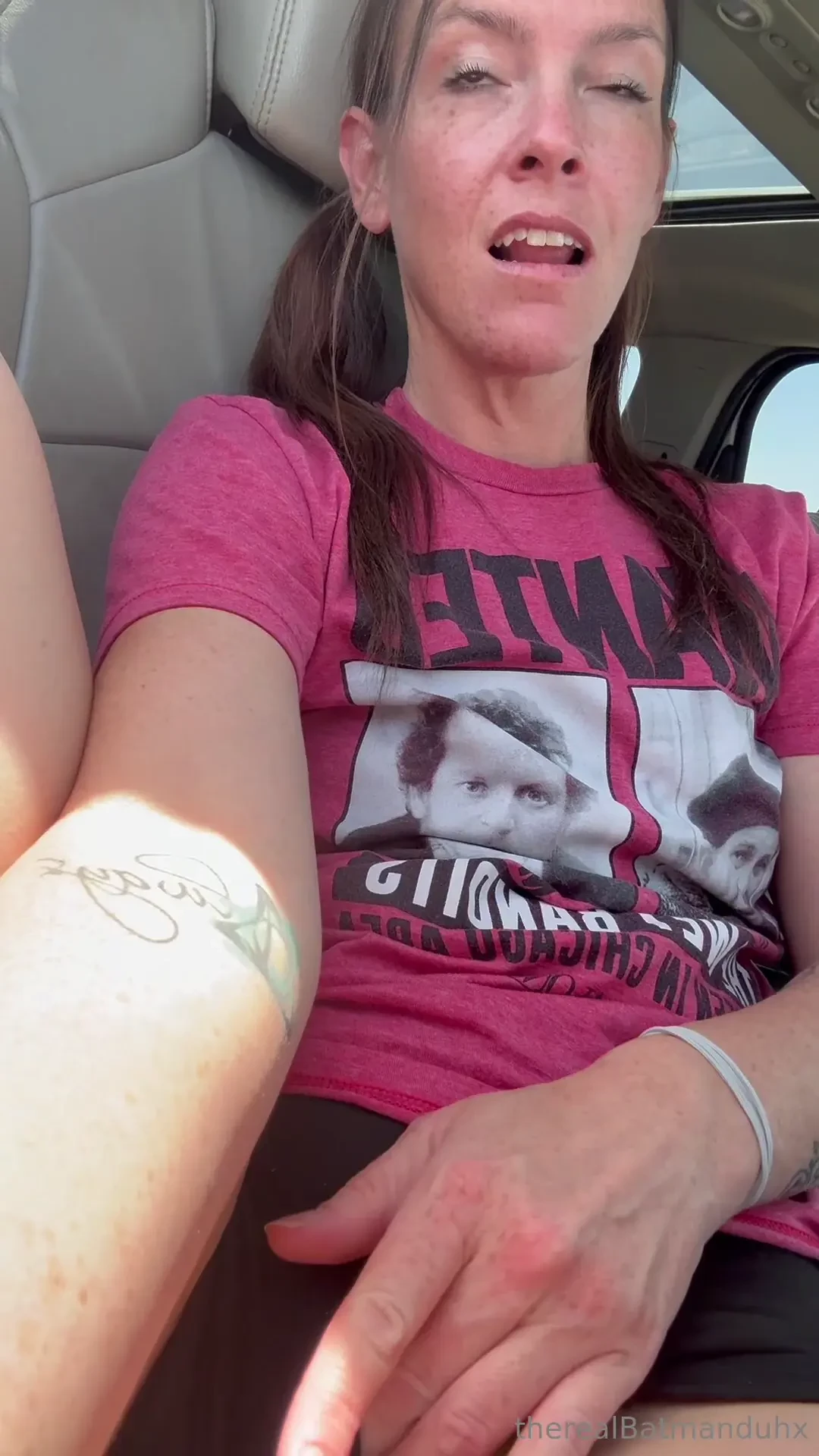 For the new video tonight would you rather see a mouth full or my face 