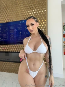 She came she slayed she posted