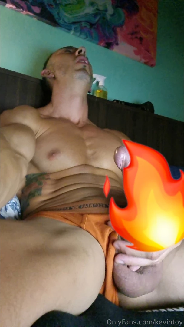 This is more than a minute in heaven wanna taste it try not to cum 