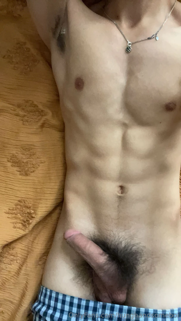 Watch me get a hard on and nut on my abs 
