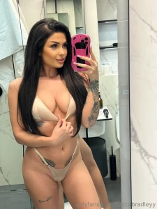 Iphones are waterproof dm me and i ll prove it part 1