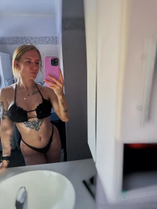 Can you help me get all covered in oil i want to be drippin