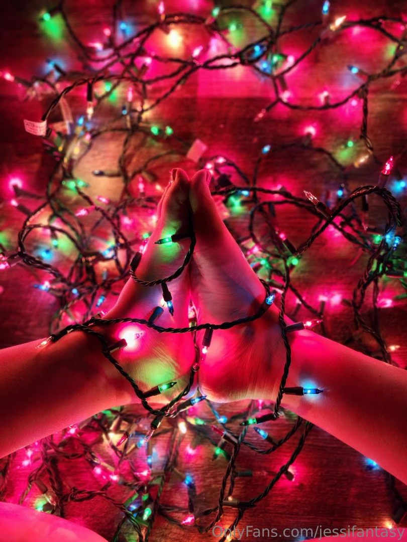 Santa tied me up he s been fucking me all day i m getting tired of the 