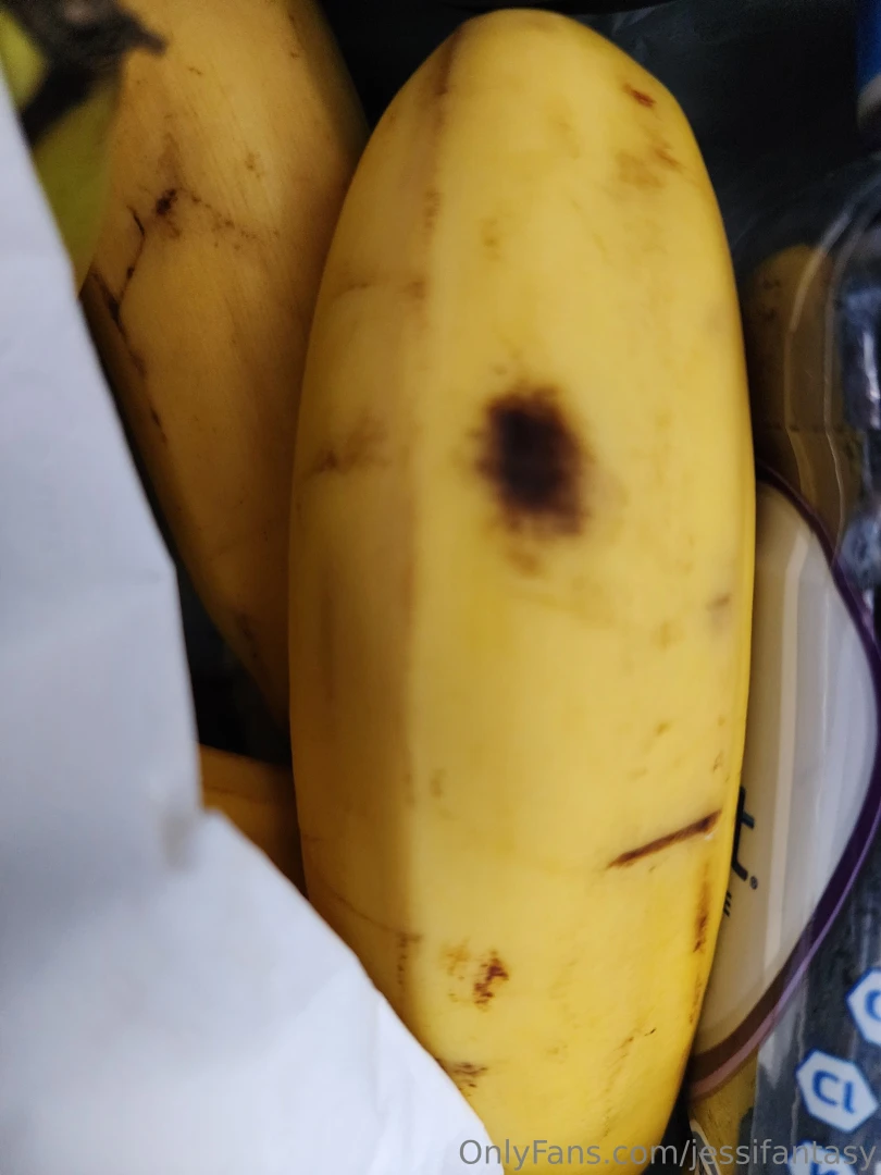 Here s a close up of my emergency banana because you just never know 