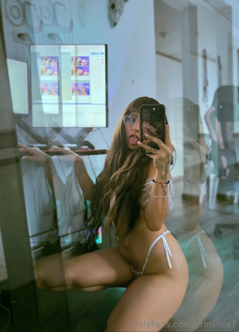 Happy new year my love i love you very much thank you for everything 