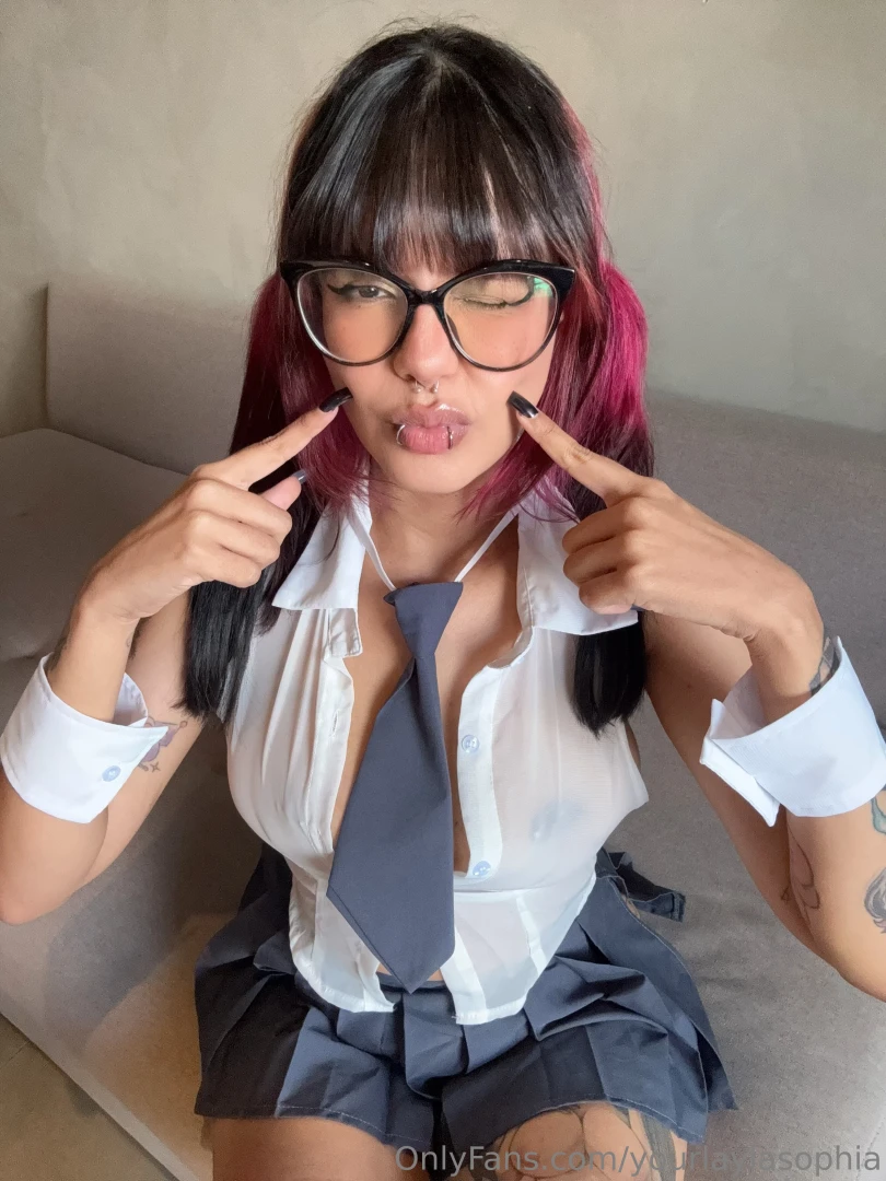 Too cute or too hot to handle 