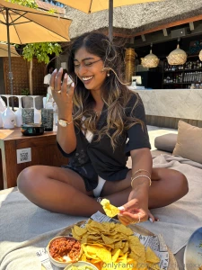 I went to a pool and you best believe i got the guac