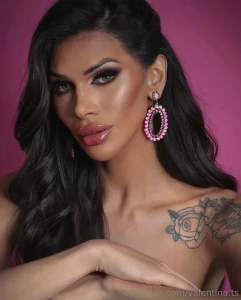 A little secret the surprise in my pinned post keeps getting naughtier