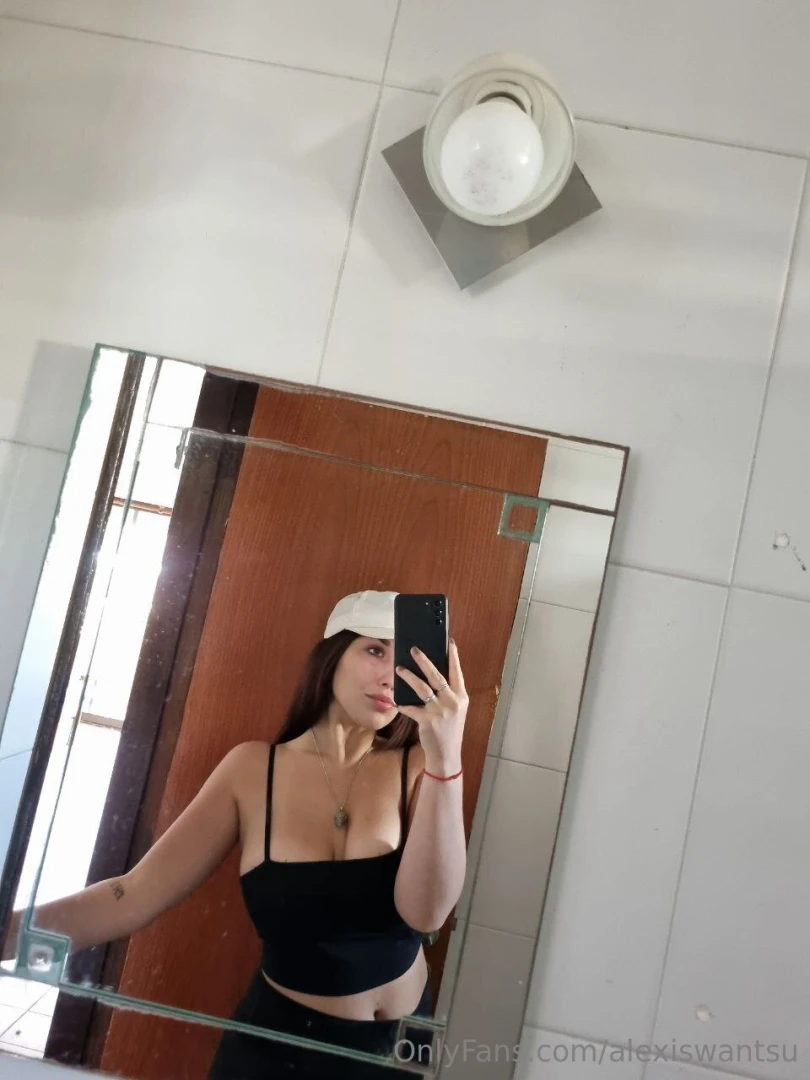 Sometimes i feel like my boobs just want to escape my tops but u 