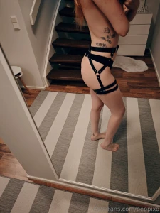 Innostuin ja nyt l ytyyki laatikosta iso kasa erilaisia valjaita pit