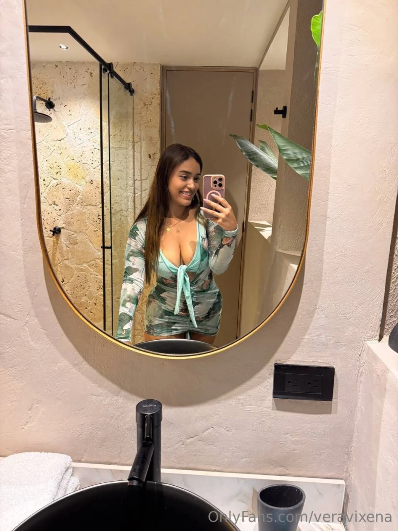 My face looks innocent in this picture do you like my outfit 