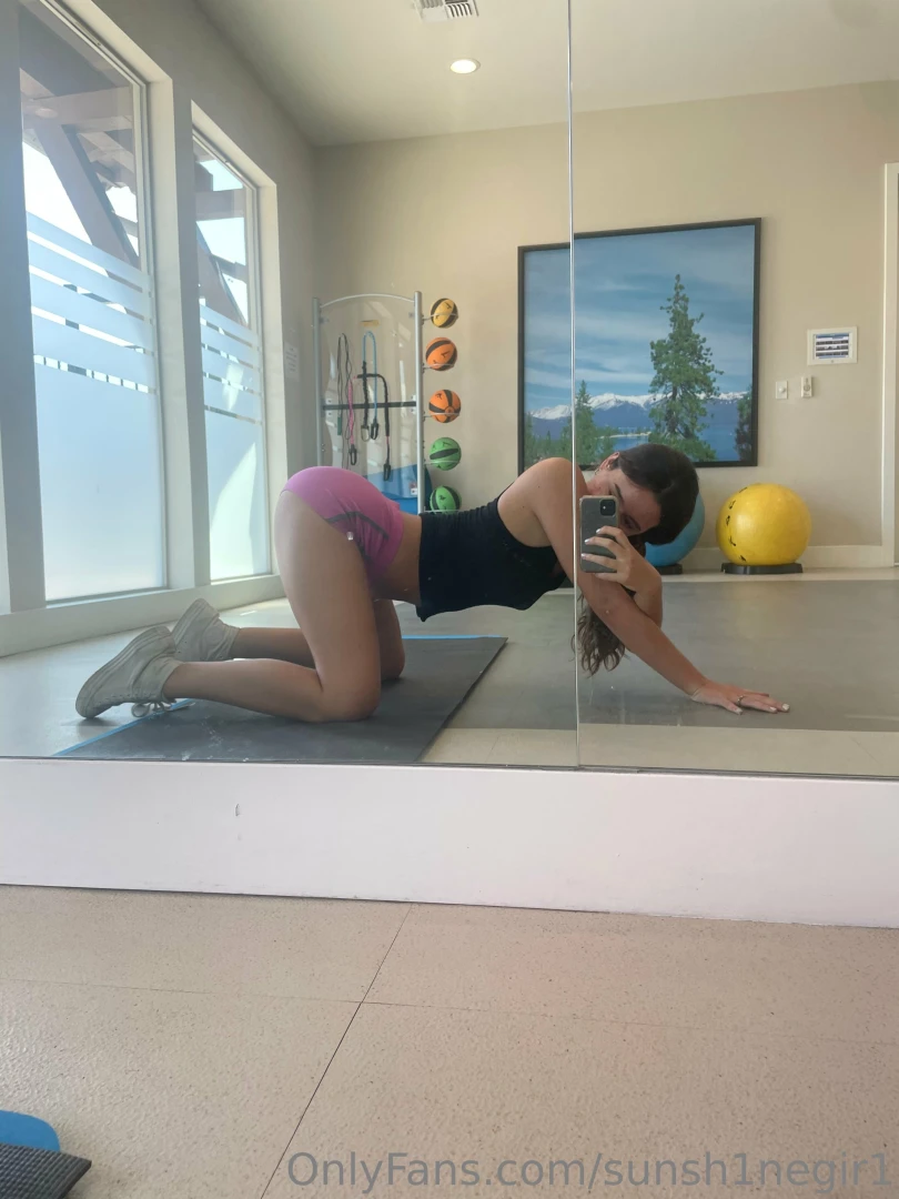 Wyd if you see me in the gym like this 