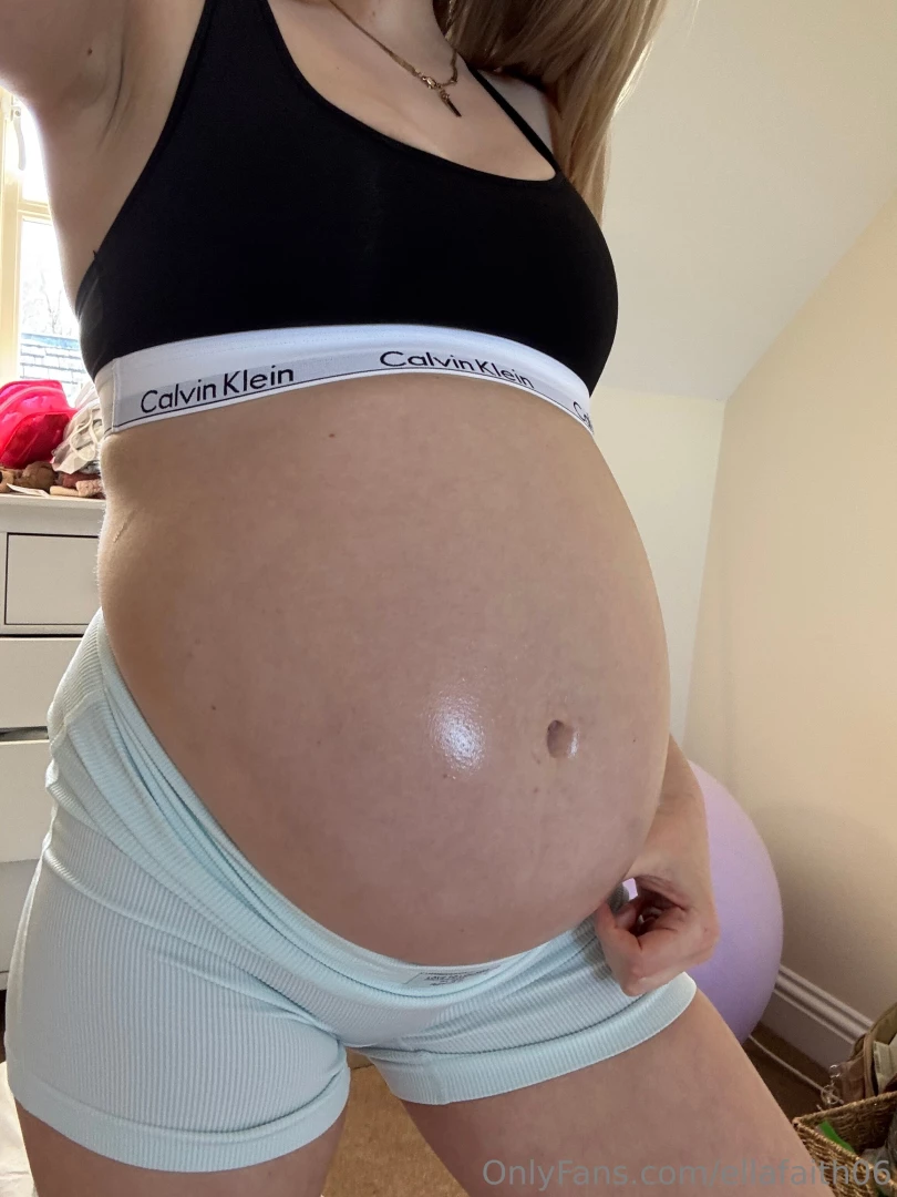 My belly looks so shiny 
