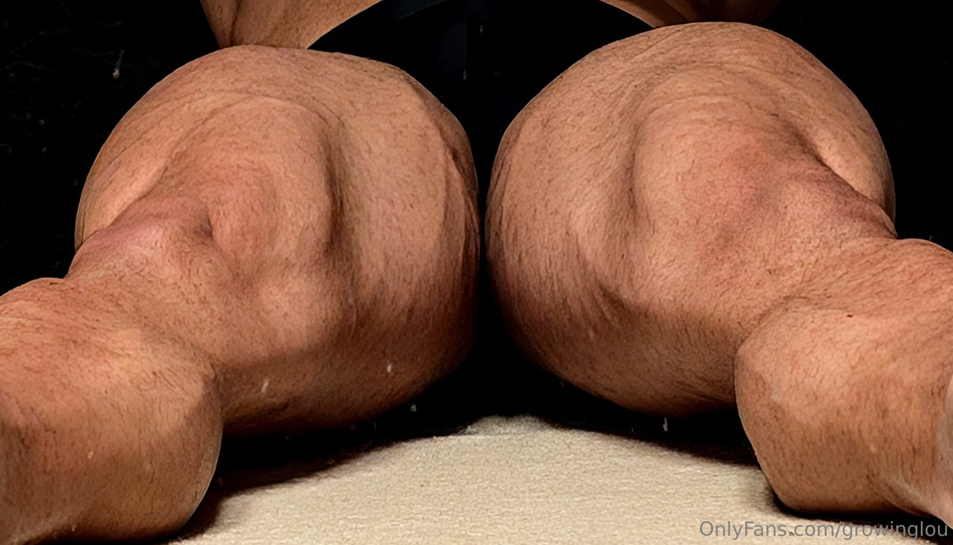 Now back in front of the mirror to inspect the meat growth ready for 