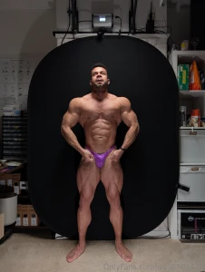 Time to grow grow grow make me struggle to walk from all the muscle part 1