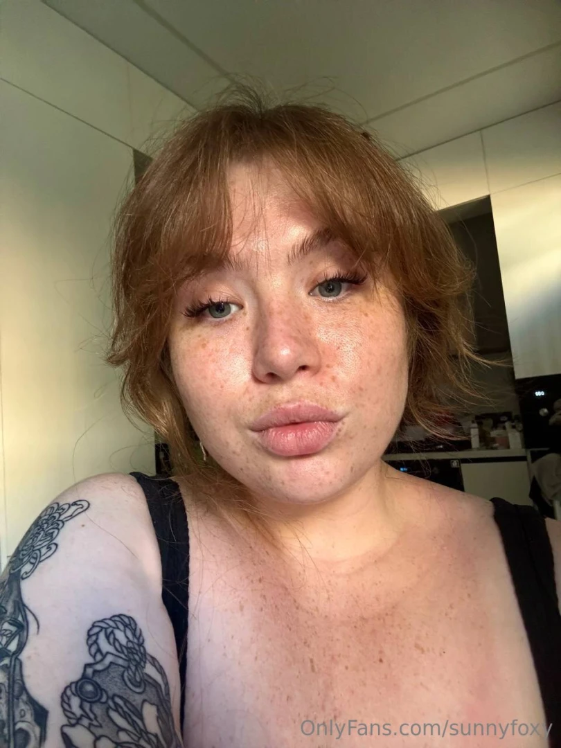 Hi babe i m having a lazy day today just want to lie down watch movies 