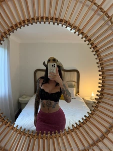 Guess what s under this skirt no panties