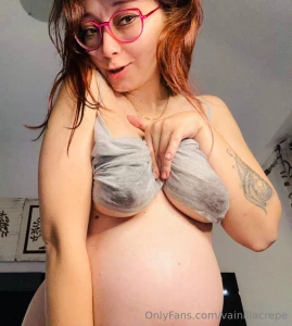 21 weeks update yesss the nipples are wet part 2