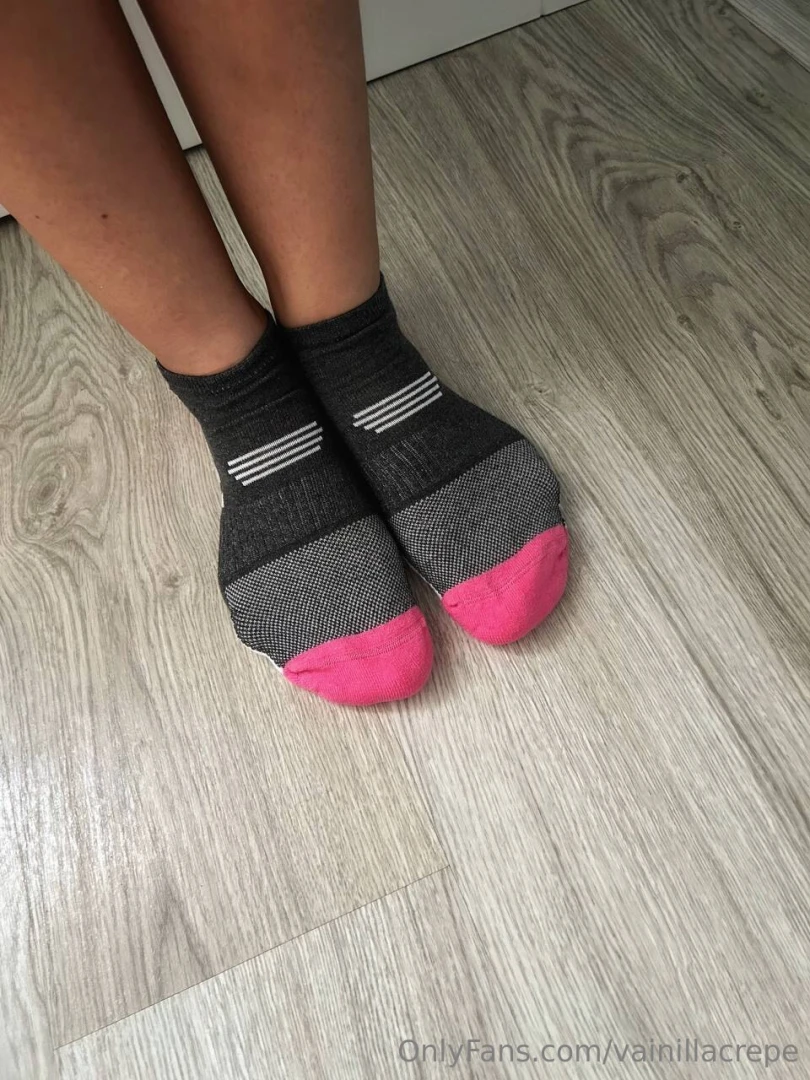 Where are my cute socks lovers 