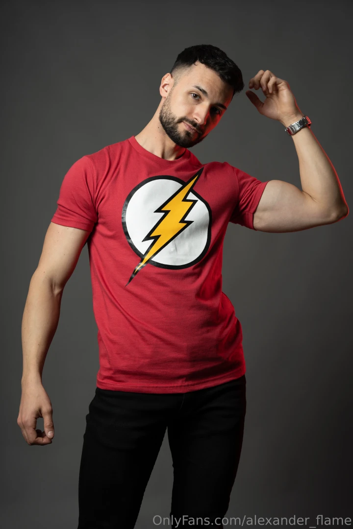 For today s photo shoot i had to choose a superhero flash always liked 