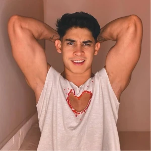 Tomassosa tomassvip hey baby follow my friend tomassosa on his free