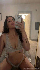 Lucky looks good on me happy st patty s day