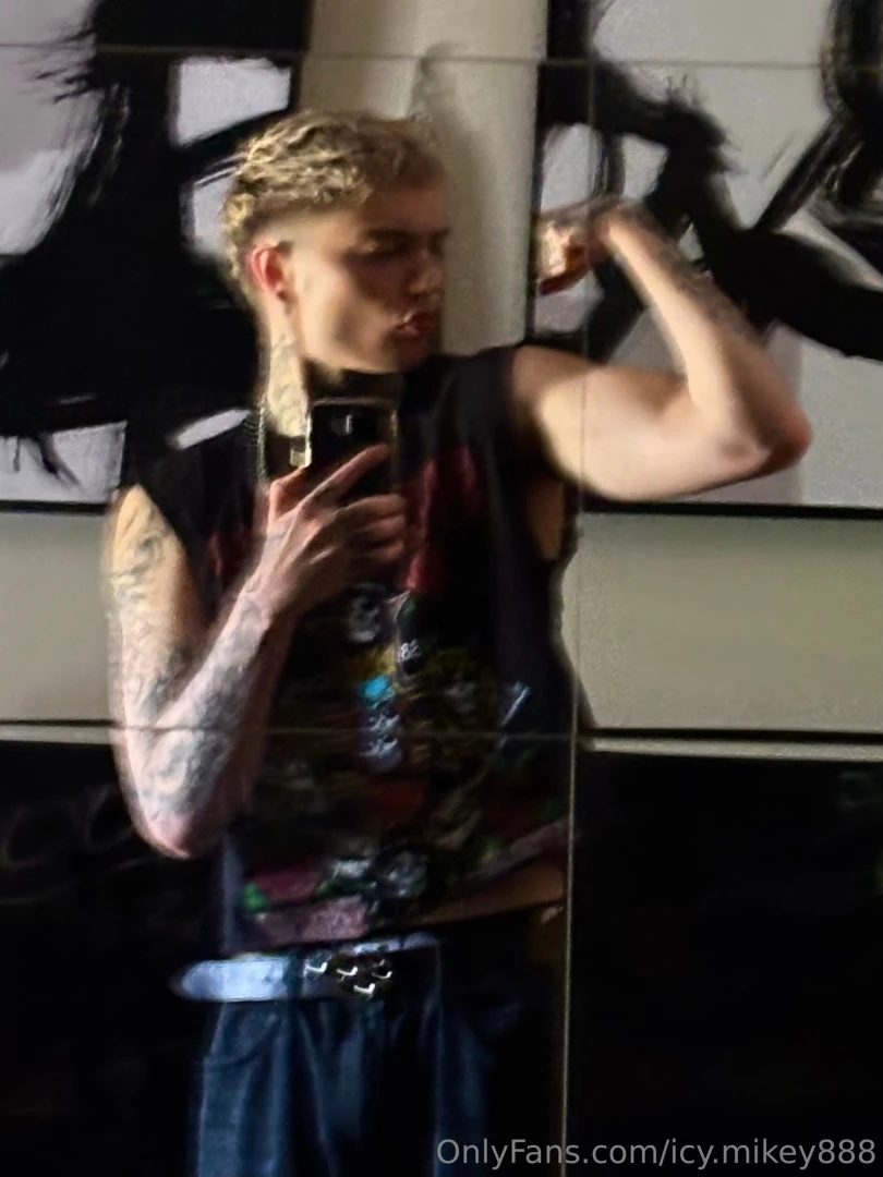 Wanna feel what this arm could do to you ask in dms 