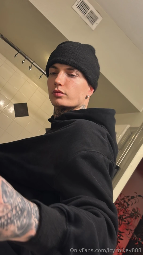 I know how bad you want me to show it all 