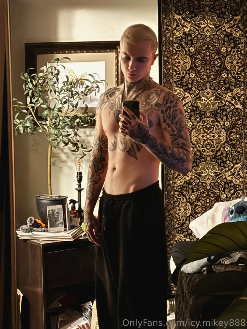 When did sexy look so cool 